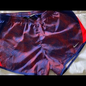 Nike women’s shorts NWT